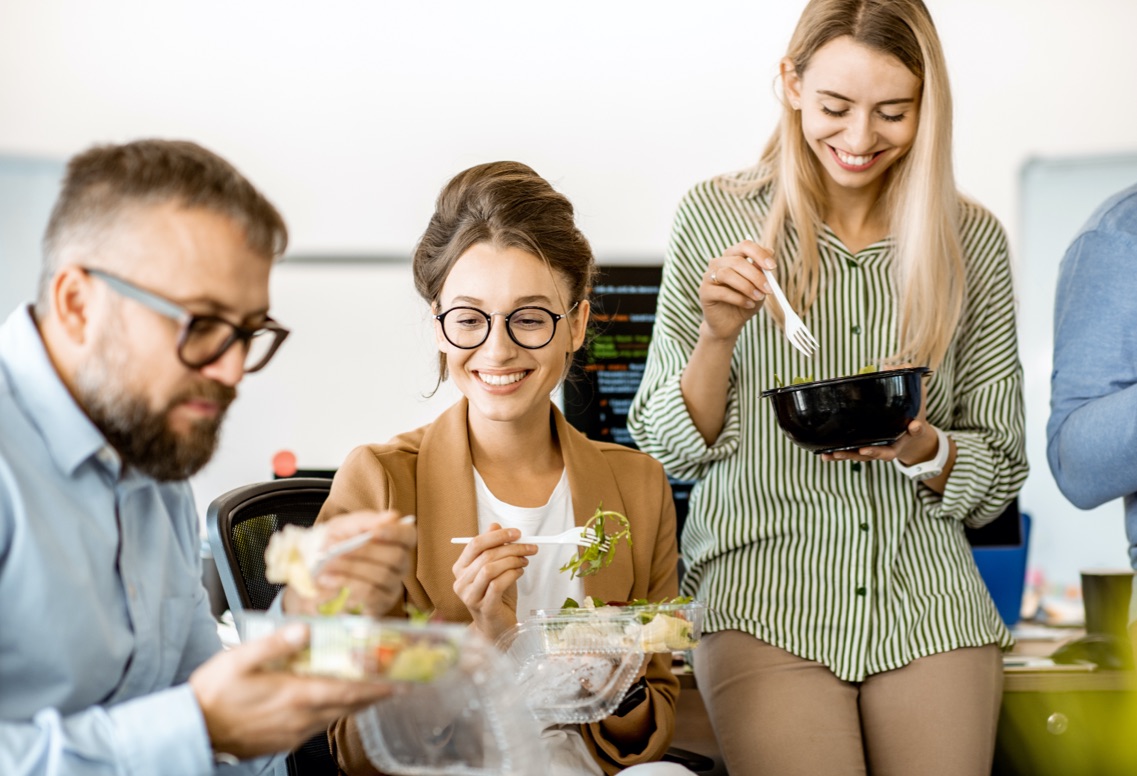 Employees eating healthy together